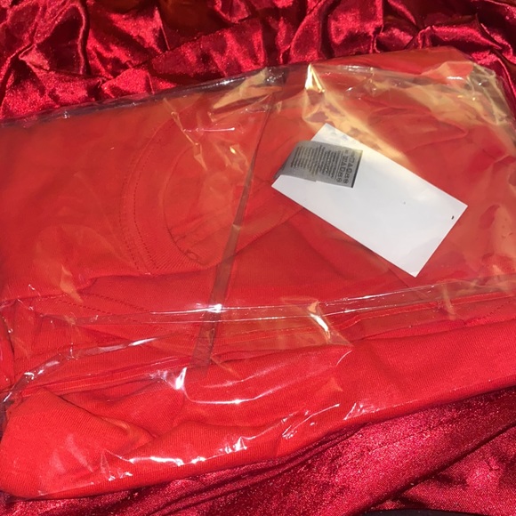 Custom tee - Picture 2 of 2